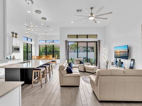 8928 Bastille Cir, Parkland FL 33076