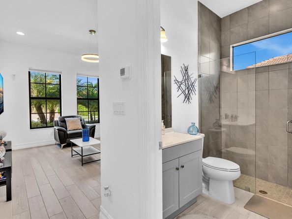 8928 Bastille Cir, Parkland FL 33076