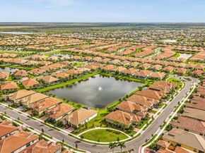 8928 Bastille Cir, Parkland FL 33076