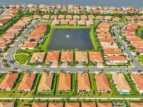 8928 Bastille Cir, Parkland FL 33076