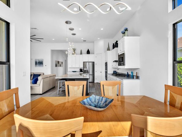 8928 Bastille Cir, Parkland FL 33076