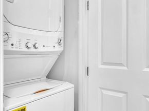 8928 Bastille Cir, Parkland FL 33076