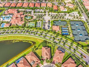 8928 Bastille Cir, Parkland FL 33076