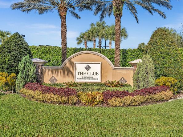 8928 Bastille Cir, Parkland FL 33076