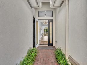 8928 Bastille Cir, Parkland FL 33076