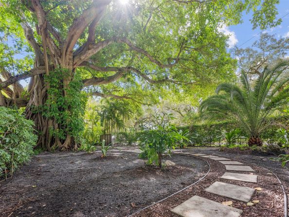 1221 SW 18th St, Fort Lauderdale FL 33315