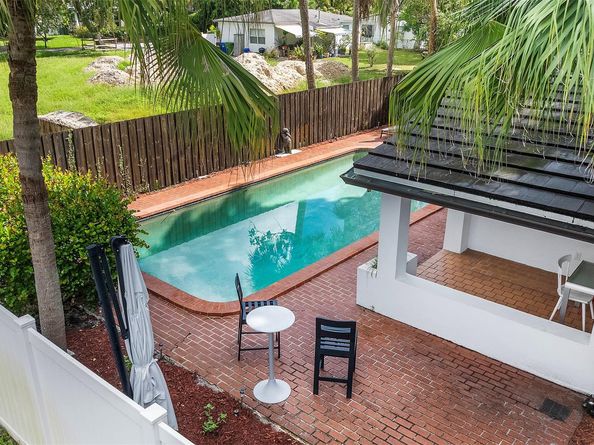 1221 SW 18th St, Fort Lauderdale FL 33315