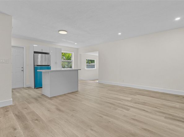2941 NW 11th Ct, Fort Lauderdale FL 33311