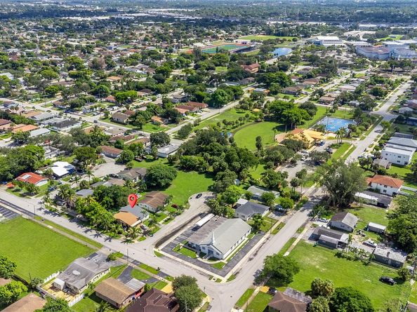 2941 NW 11th Ct, Fort Lauderdale FL 33311