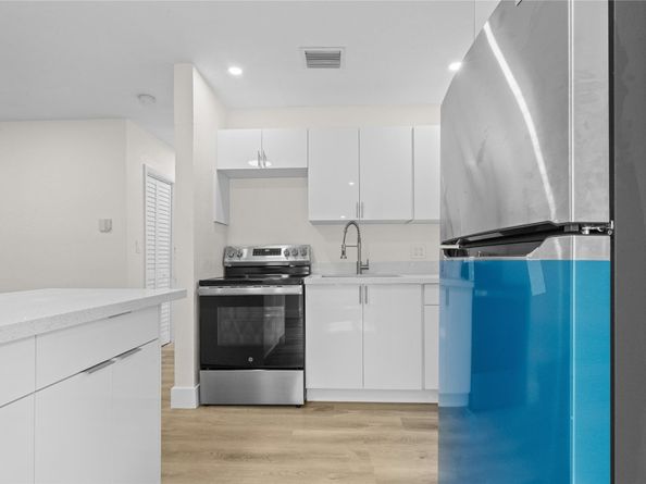 2941 NW 11th Ct, Fort Lauderdale FL 33311