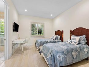 225 Oakview Drive, Delray Beach FL 33445