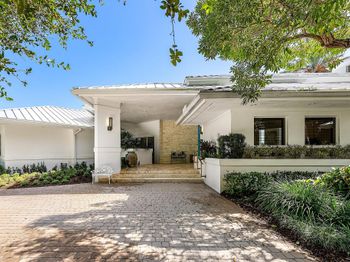 225 Oakview Drive