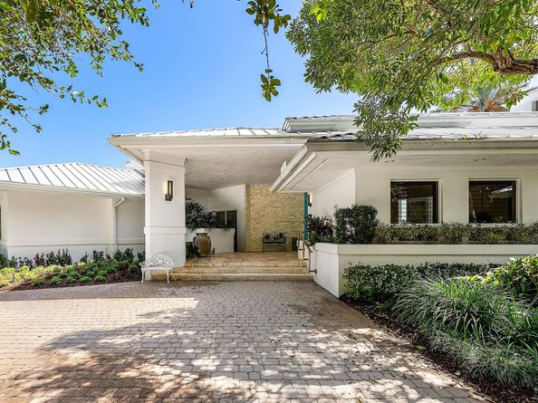 225 Oakview Drive, Delray Beach FL 33445