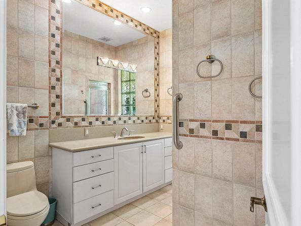 225 Oakview Drive, Delray Beach FL 33445