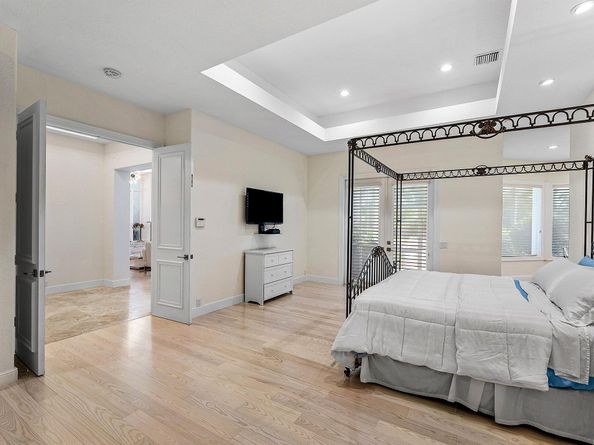 225 Oakview Drive, Delray Beach FL 33445