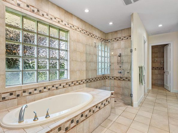 225 Oakview Drive, Delray Beach FL 33445