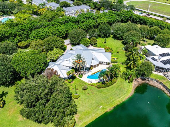 225 Oakview Drive, Delray Beach FL 33445