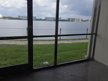 117 Lake Emerald Dr