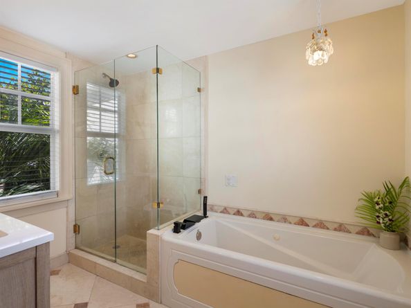 910 NE 2nd Avenue, Delray Beach FL 33444