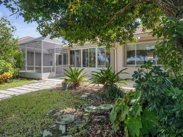 9150 Bay Harbour Circle, West Palm Beach FL 33411