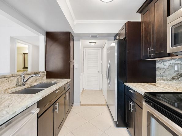 8801 W Sample Rd 10, Coral Springs FL 33065