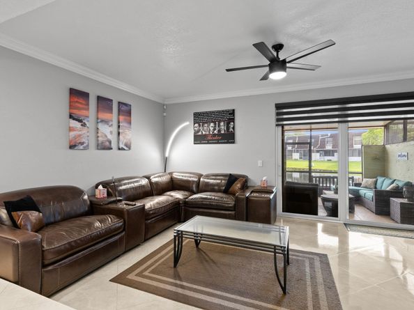 9119 Limetree Ln 169, Pembroke Pines FL 33024