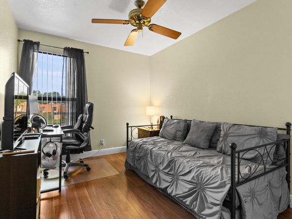 9119 Limetree Ln 169, Pembroke Pines FL 33024