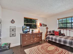 601 NW 76th Ter, Plantation FL 33324