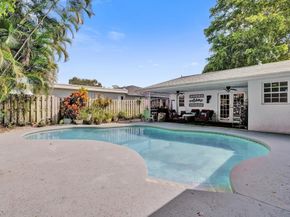 601 NW 76th Ter, Plantation FL 33324