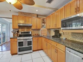 601 NW 76th Ter, Plantation FL 33324