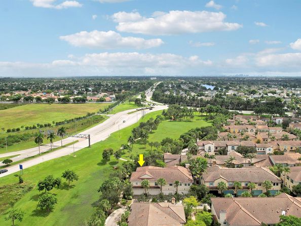 3398 Nw 125th Way  Includes Furnished Loft, Sunrise FL 33323