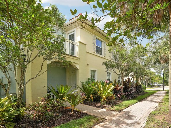 3398 Nw 125th Way  Includes Furnished Loft, Sunrise FL 33323