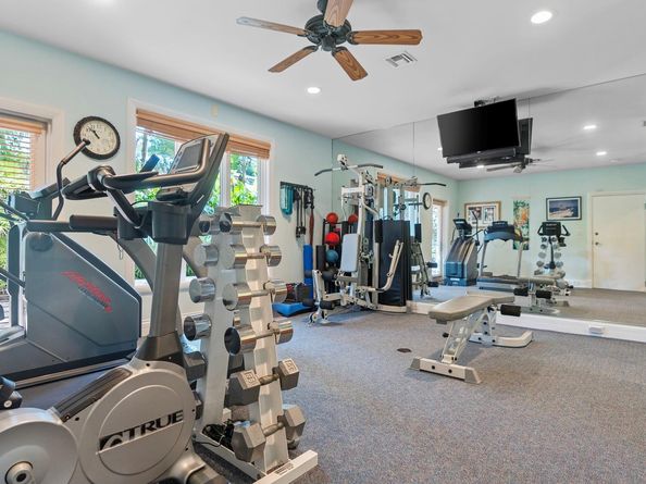 615 Idlewyld Drive, Fort Lauderdale FL 33301