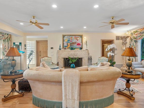 615 Idlewyld Drive, Fort Lauderdale FL 33301