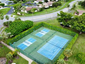 21 Chelsea Lane, Boynton Beach FL 33426