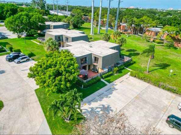 4113 41st Way, West Palm Beach FL 33407