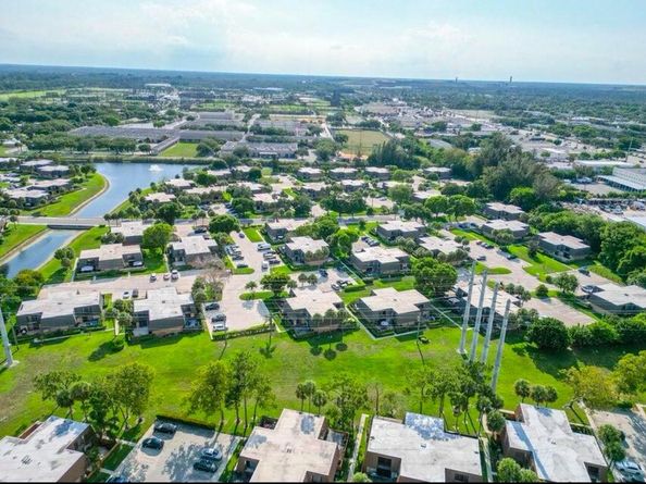4113 41st Way, West Palm Beach FL 33407