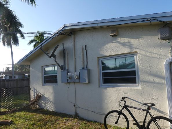 3294 SW 44th St, Fort Lauderdale FL 33312