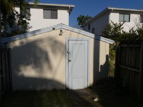 3294 SW 44th St, Fort Lauderdale FL 33312