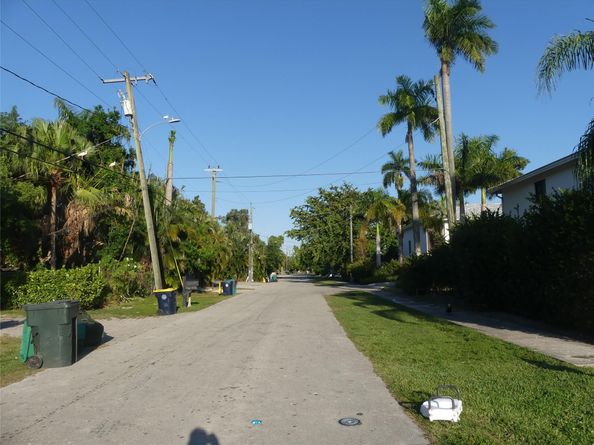 3294 SW 44th St, Fort Lauderdale FL 33312