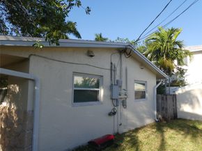 3294 SW 44th St, Fort Lauderdale FL 33312