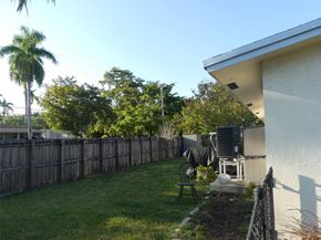 3294 SW 44th St, Fort Lauderdale FL 33312
