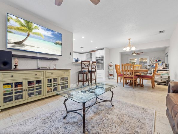 3201 SW 18th St, Fort Lauderdale FL 33312