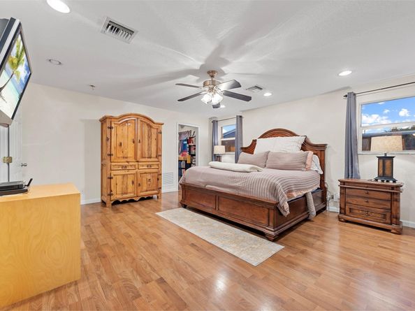3201 SW 18th St, Fort Lauderdale FL 33312