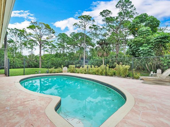 17520 Bridle Court NW, Jupiter FL 33478