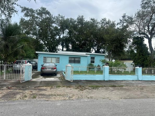 2315 Nw NW 97th Street Street, Miami FL 33147