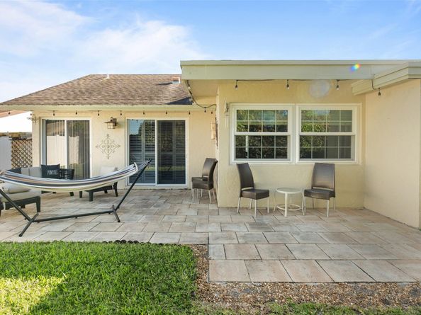 5215 NW 27th Ct, Margate FL 33063