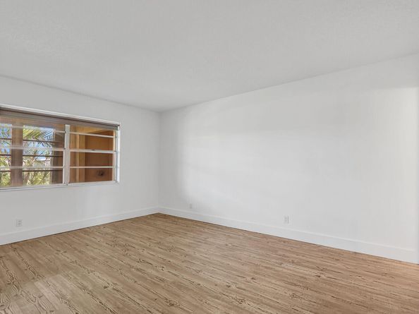 239 Lake Meryl Drive, West Palm Beach FL 33411