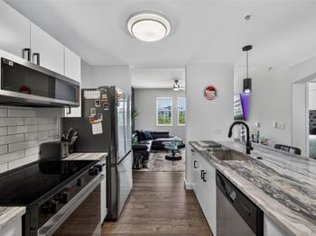 533 NE 3rd Ave
