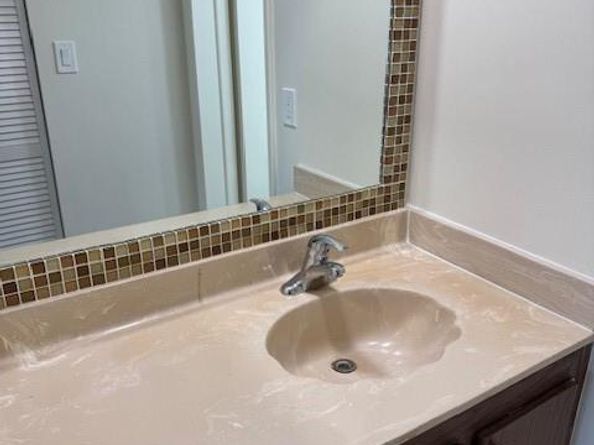 2320 S Cypress Bend Dr 201, Pompano Beach FL 33069